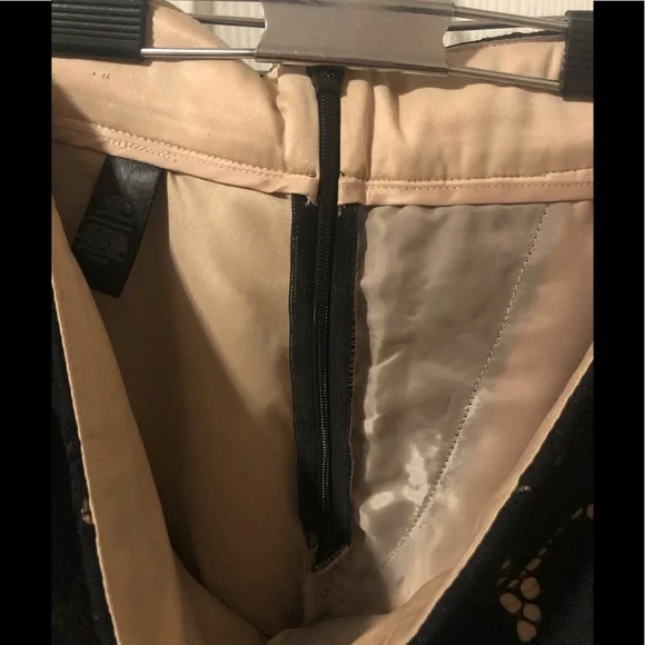 Express Lace Shorts - Picture 5 of 5